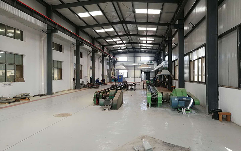 廠房?jī)?nèi)景4